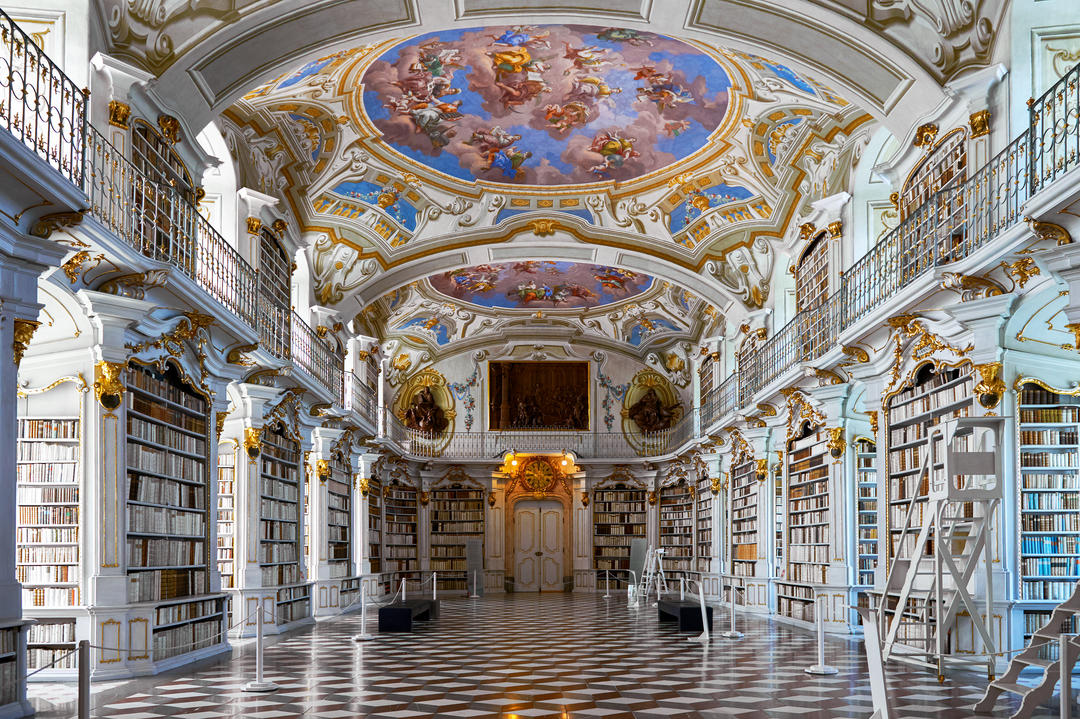 Вражаючий інтер'єр бібліотеки абатства