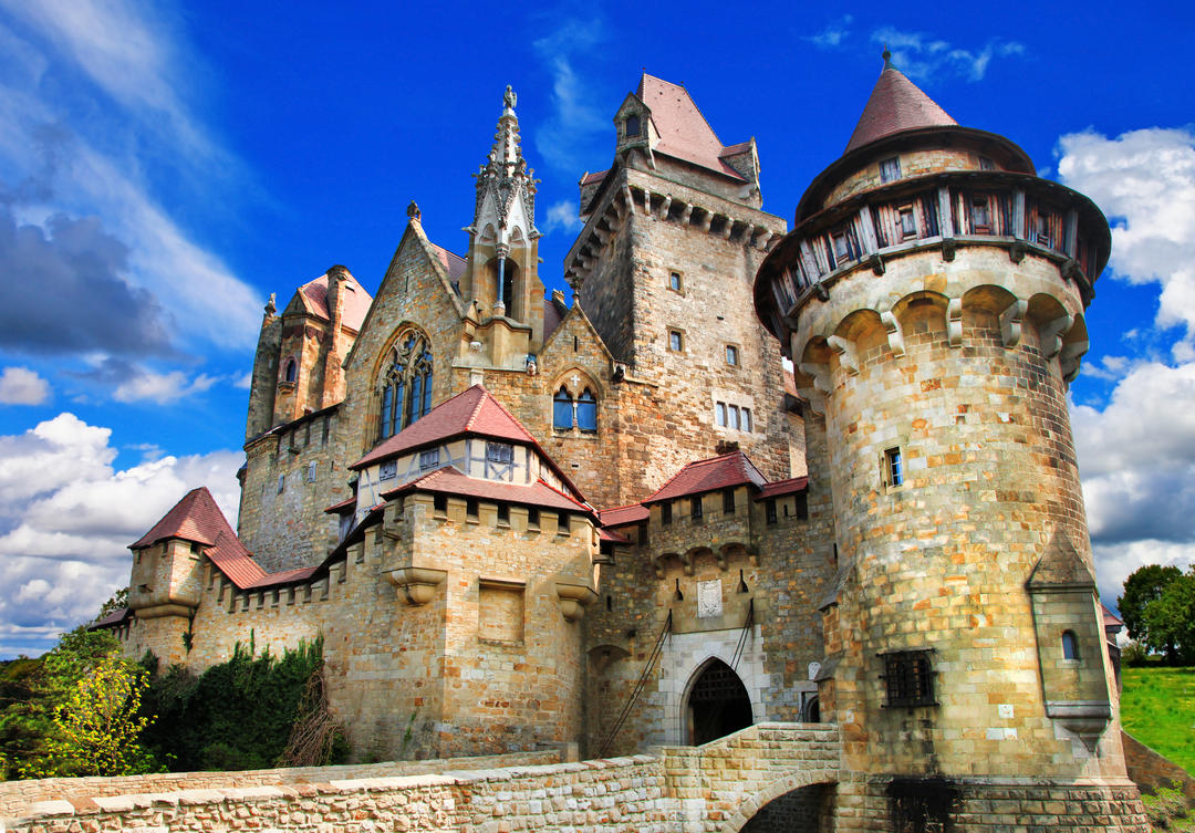 Красивий середньовічний замок Кройценштайн