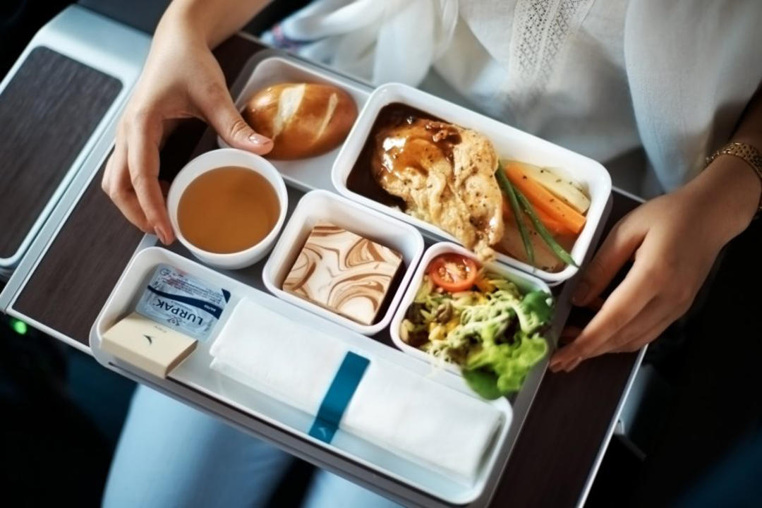 Сніданок на борту літака