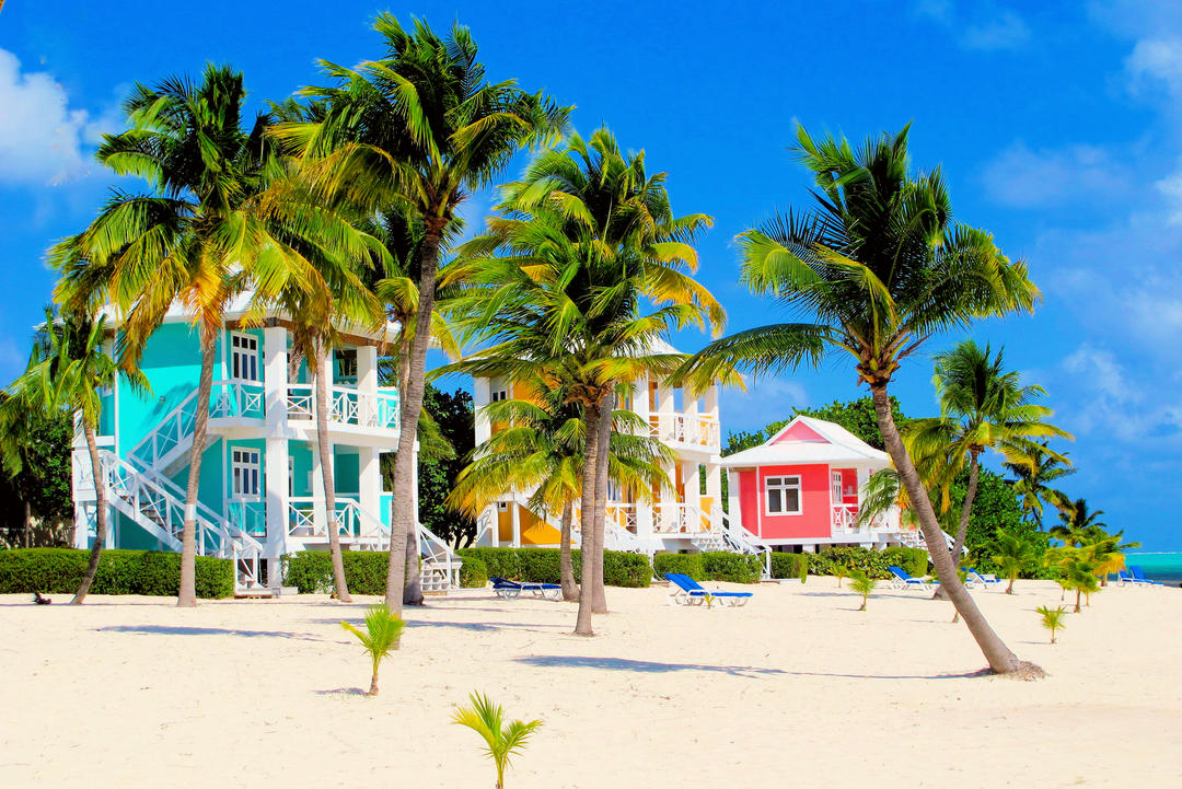 Різнокольорові будиночки на пляжі