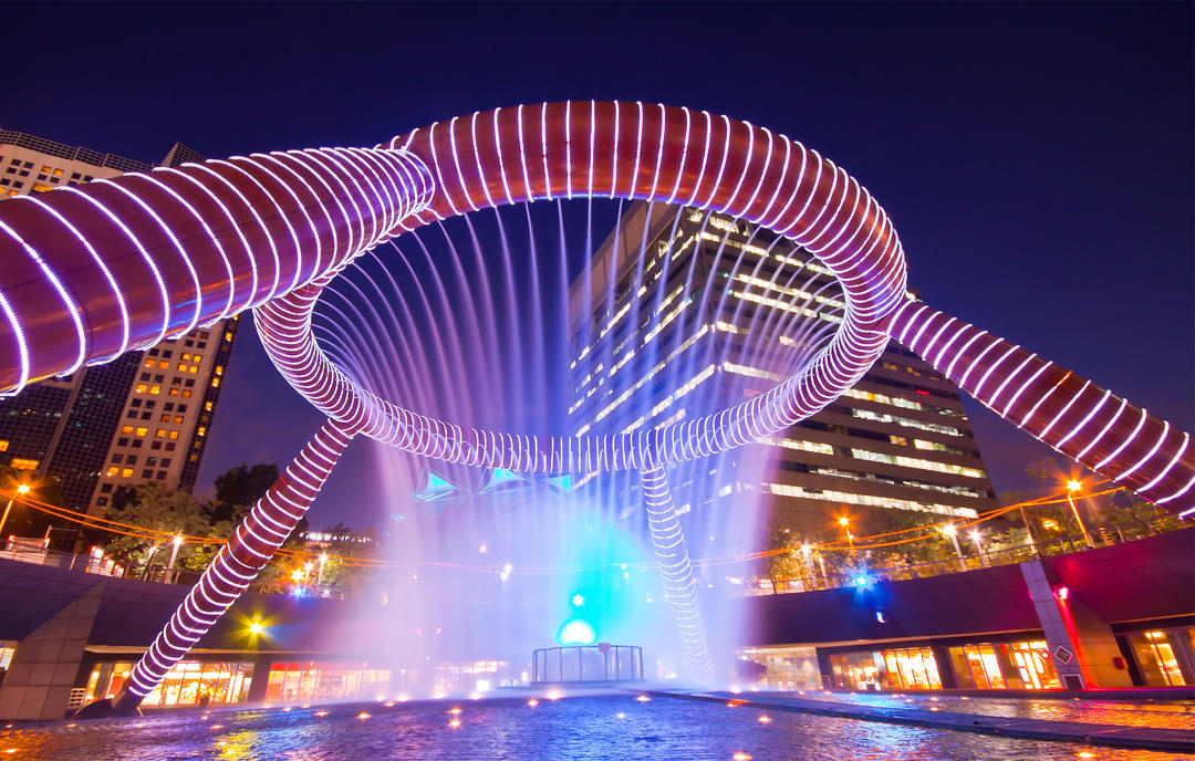 Що відвідати в Сінгапурі - Нічне шоу «Танцювальний фонтан»