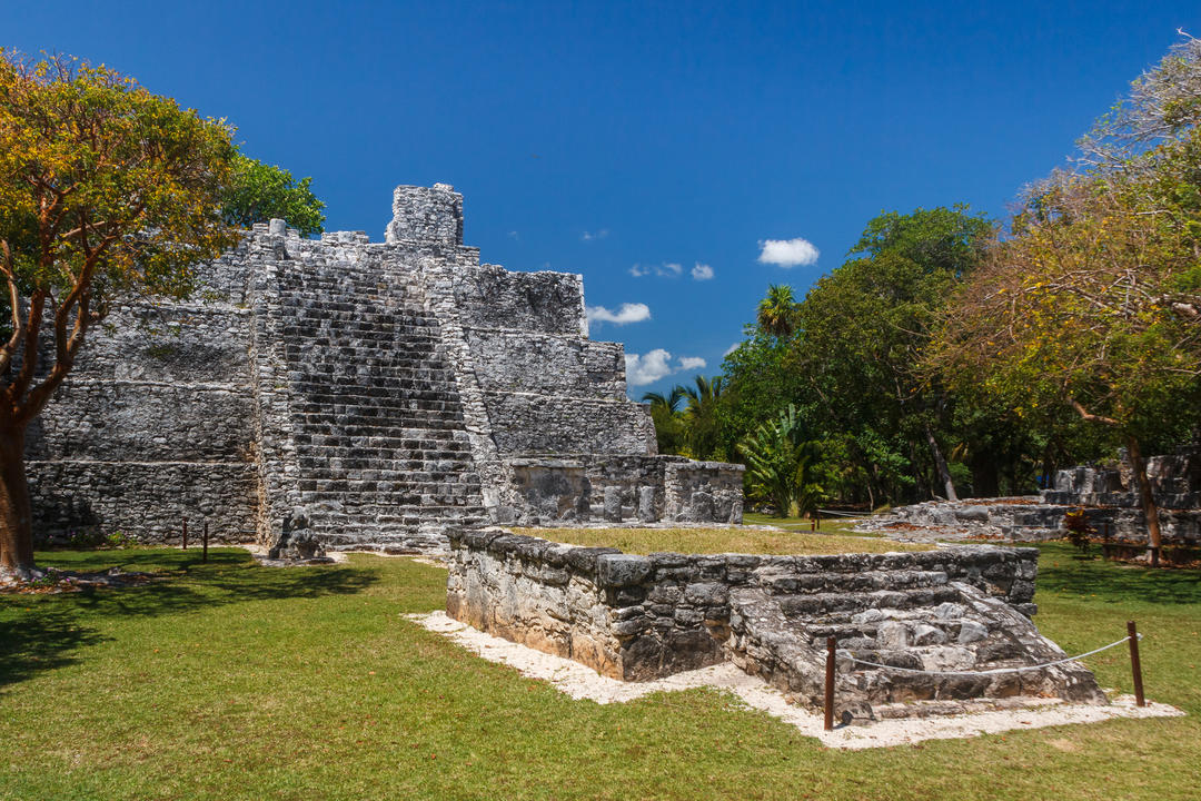 Руїни стародавнього міста майя