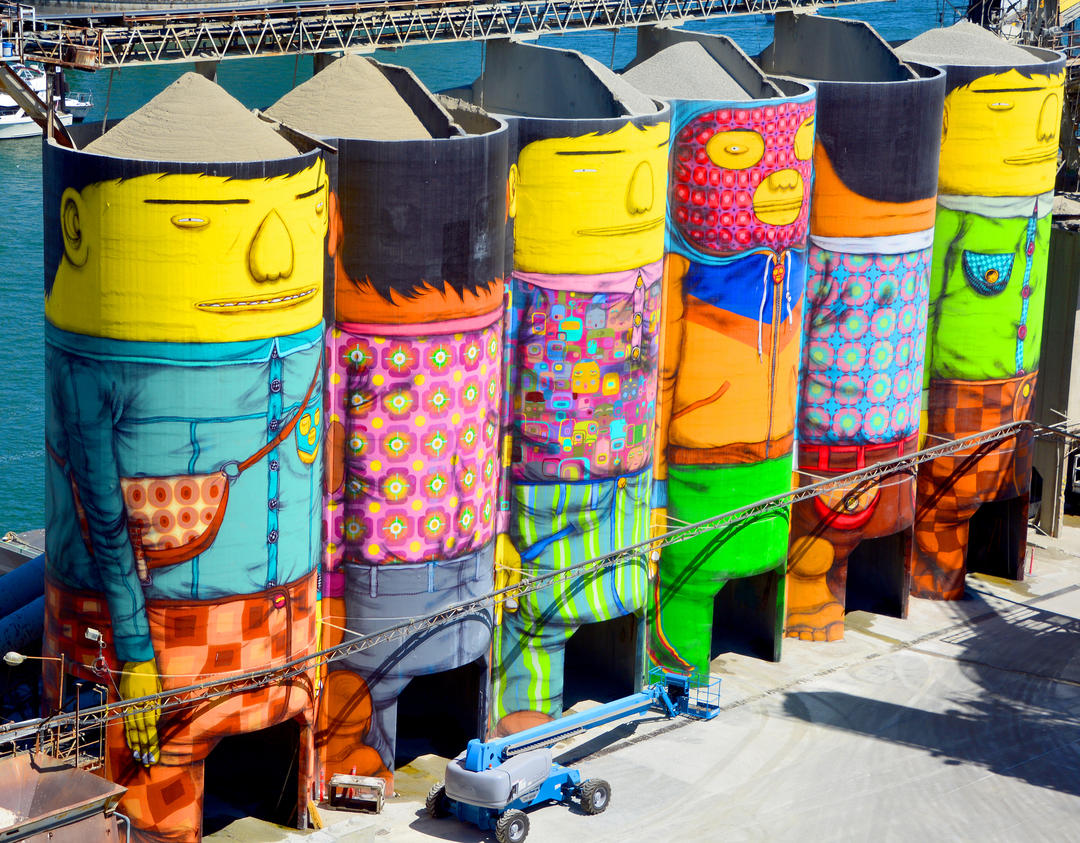 6 бетонних сховищ розмальовані бразильськими удожниками Os Gemeos