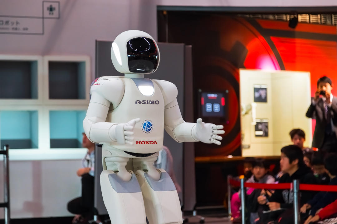 Робот-гуманоїд Asimo у музеї Мірайкан