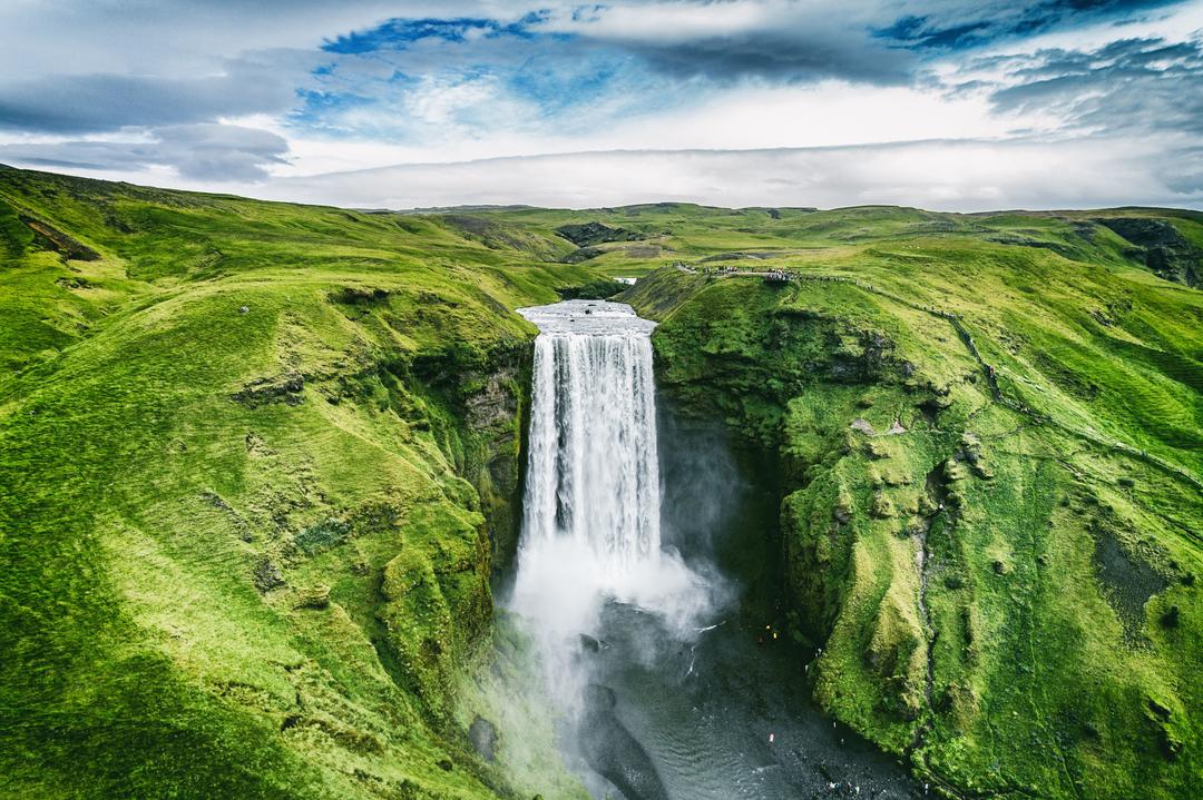 Водоспад в Ісландії