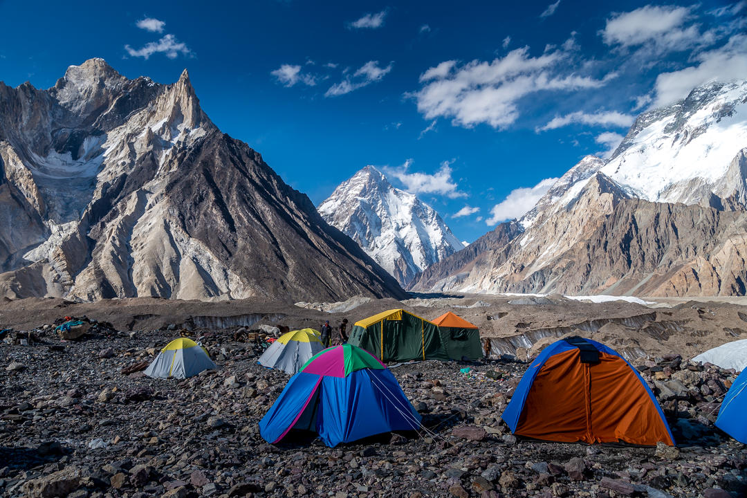 Вид на K2 видно з табору Конкордія у Пакистані