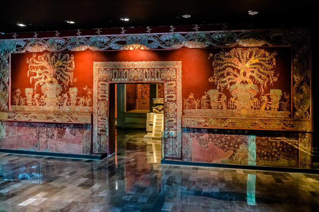 Інтер'єр Національного музею антропології у Мехіко