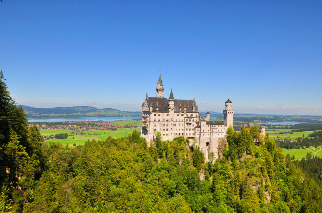 Вид на замок Нойшванштайн у Мюнхені