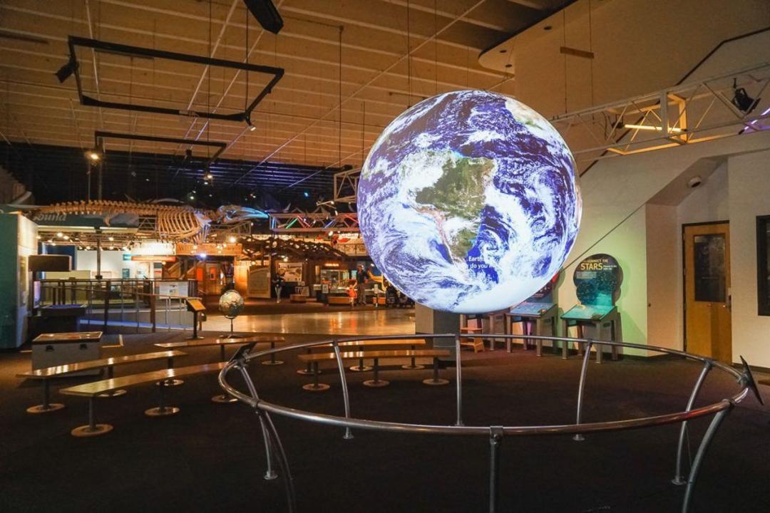 Експозиція планета земля в музеї науки