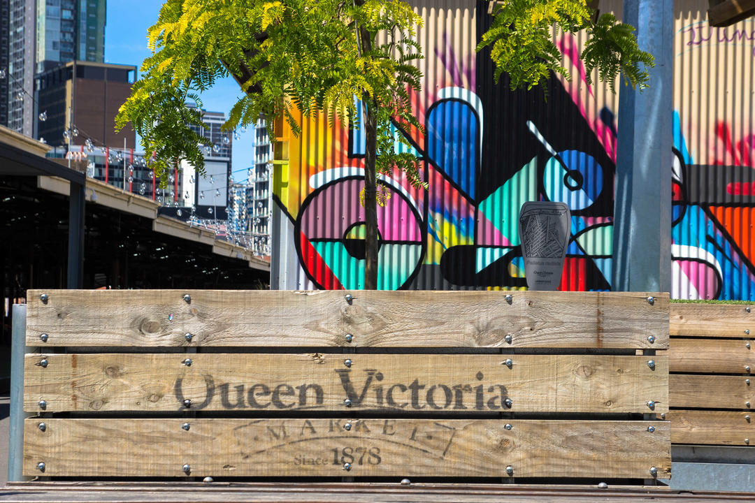 Ящики для рослин та барвисті витвори мистецтва на ринках королеви Вікторії