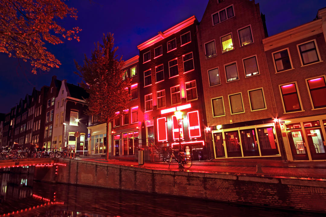 Район червоних ліхтарів в Амстердамі