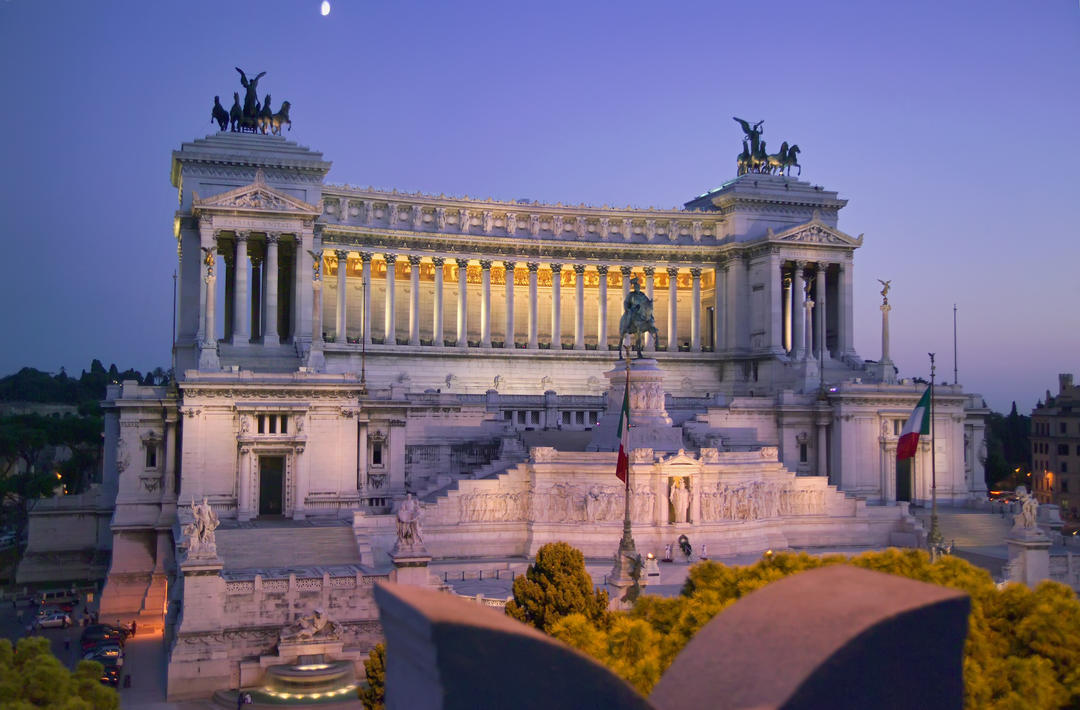 Площа Венеції (Piazza Venezia) – центр Риму.