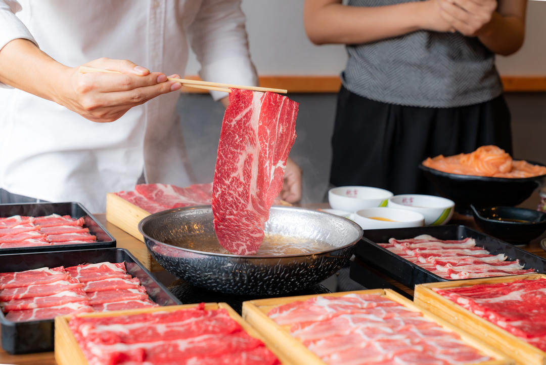Приготування японської ваги з яловичини Shabu Shabu