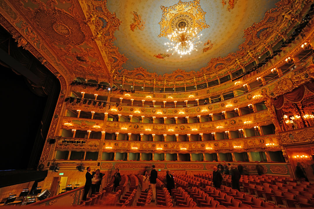 Інтер'єр знаменитого оперного театру Венеції