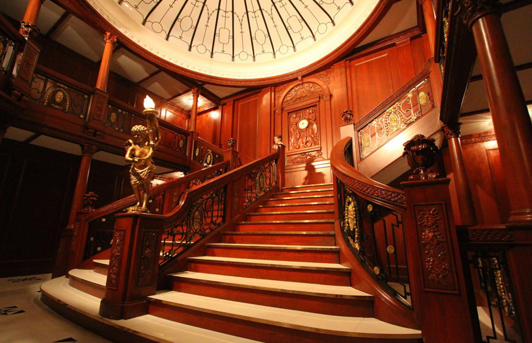 Головна сходи в інтер'єрі Титаніка