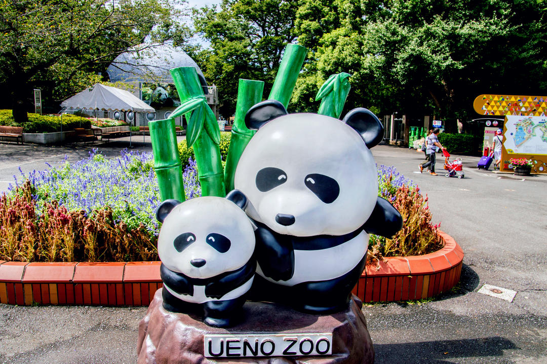Панди талісмани у зоопарку Уено