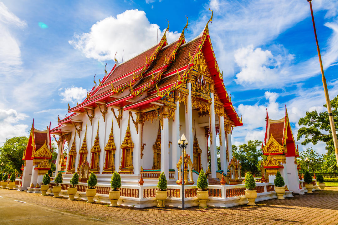 Буддійський храм Ват Чалонг