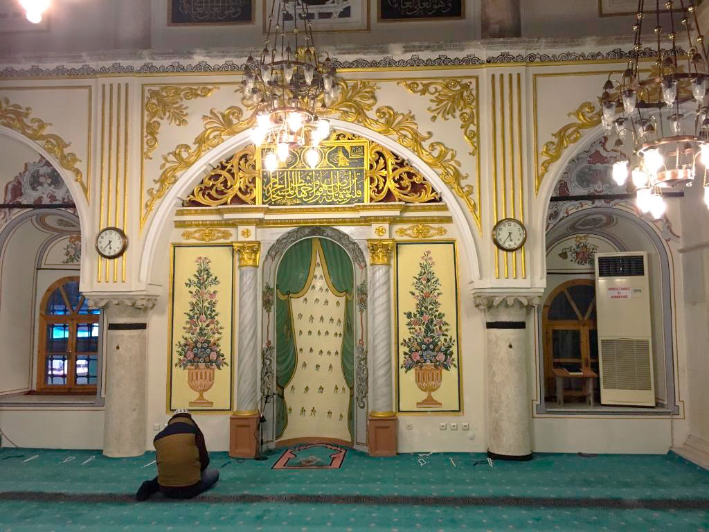 Мечеть Шадирван