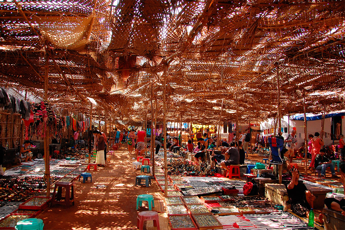 Ринок в Анджуні