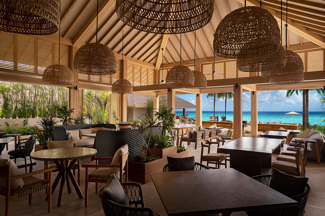 Ресторна інтер'єр з видом на океан в готелі