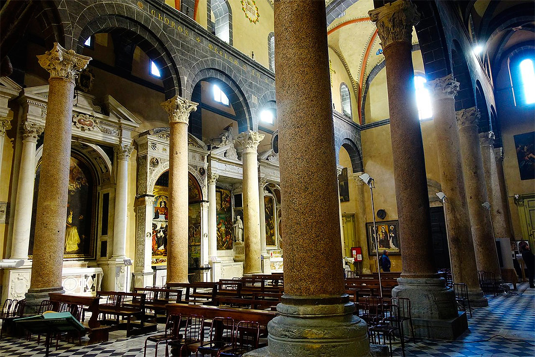 Церква Святої Марії біля Замку (Базиліка Санта Марія ді Кастелло)