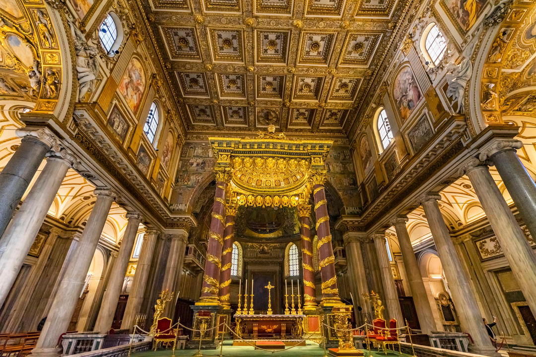 Прикраси головного вівтаря базиліки