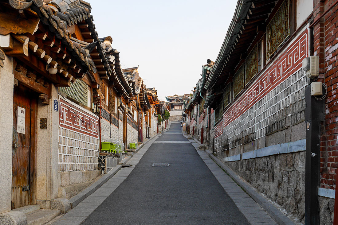 Букчхон – фольклорне село традиційних корейських будинків «ханок»