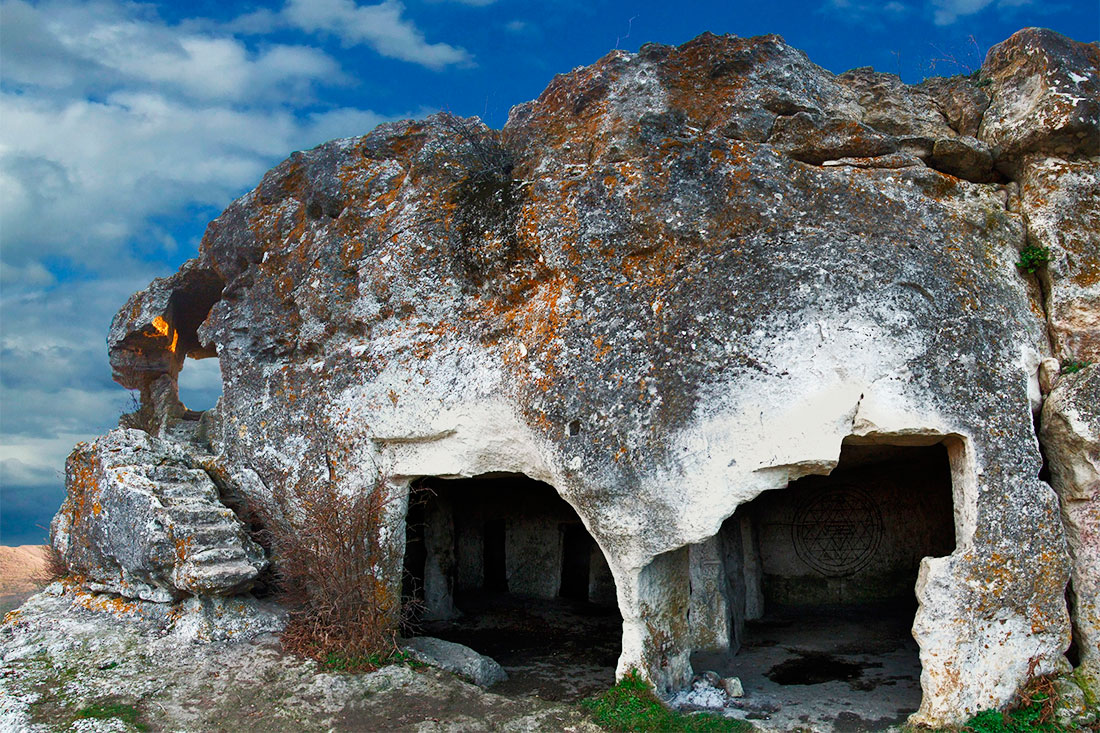 Печерне місто Мангуп-Кале