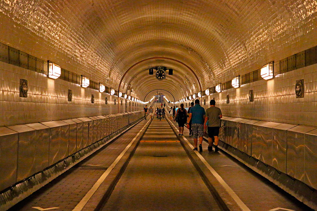 Старий тунель під Ельбою