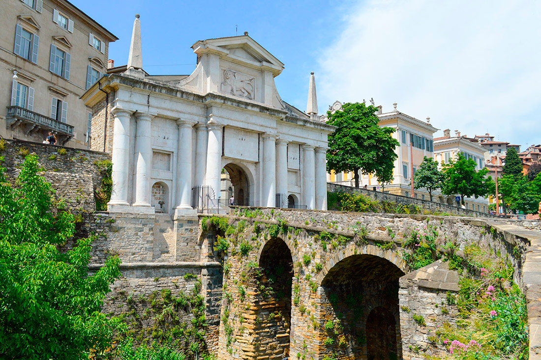 Міські стіни та ворота міста Бергамо