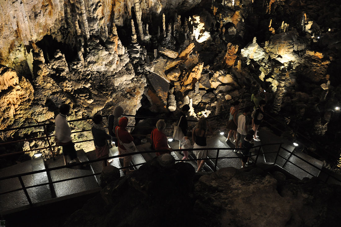 Печера Гротта Гіганте