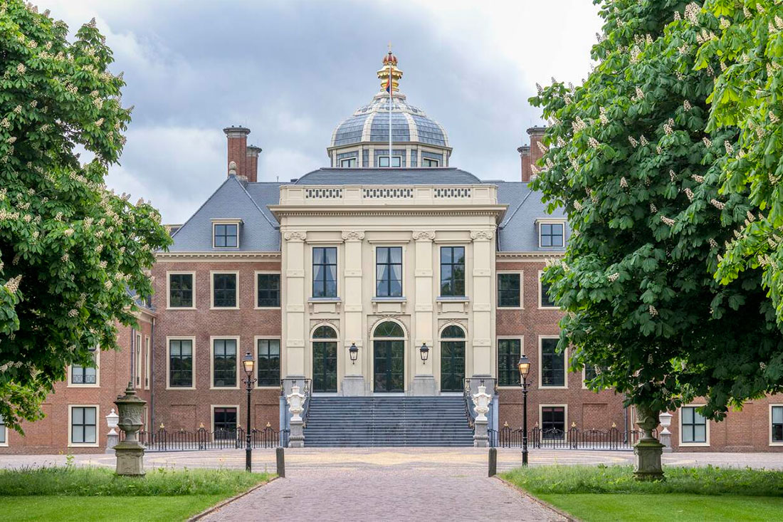 Резиденція "Huis Ten Bosch"