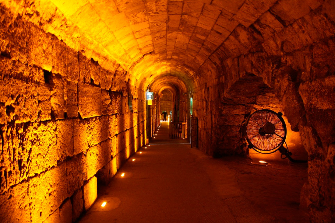 Тунель Західної Стіни