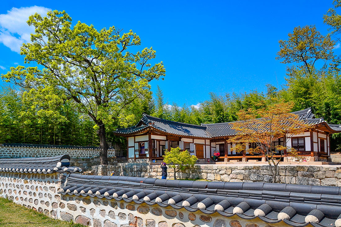 Намсанське село-музей традиційного корейського житла ханок