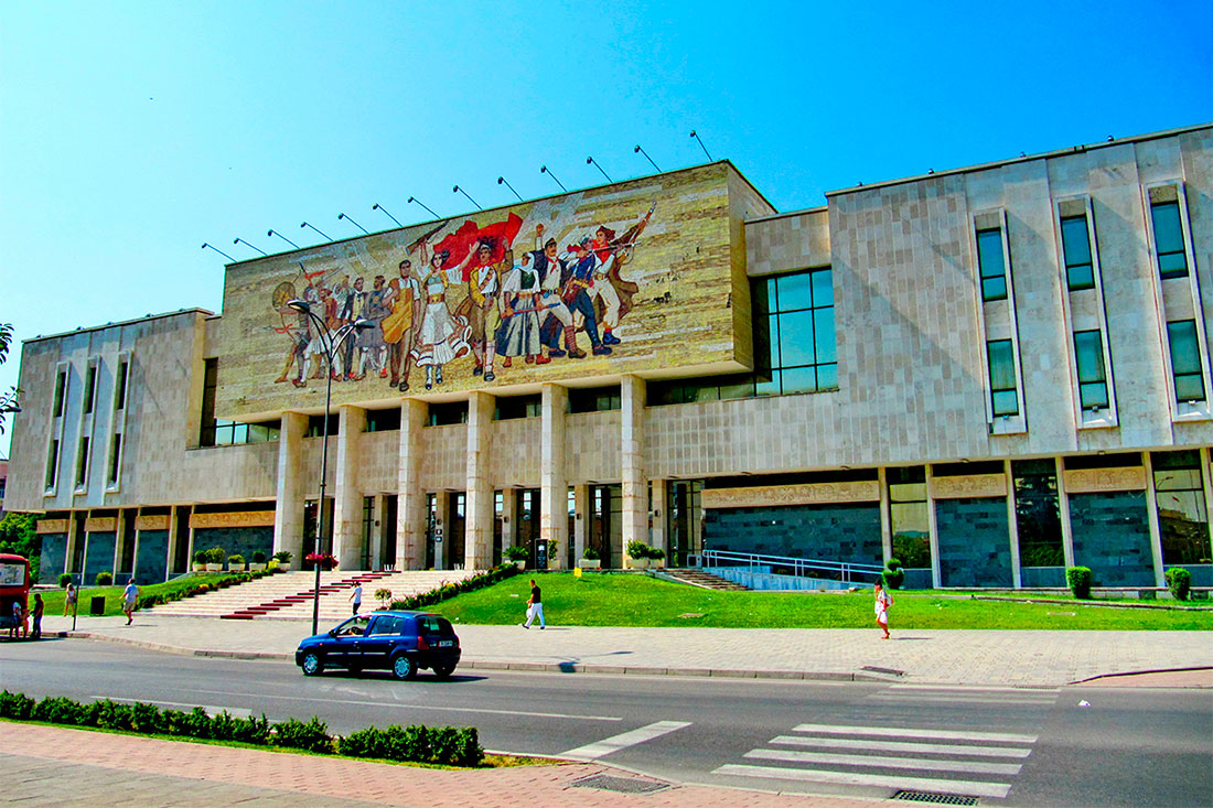 Національний історичний музей у Тирані