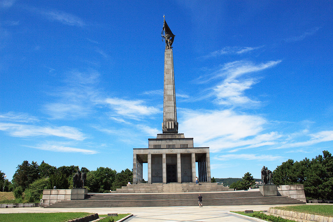 Славін – військовий меморіальний комплекс