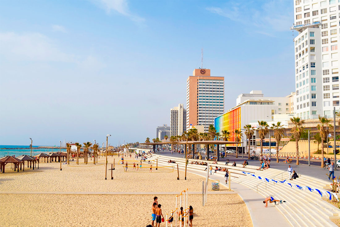 Пляж Меціцим та Набережна Тель-Авіва
