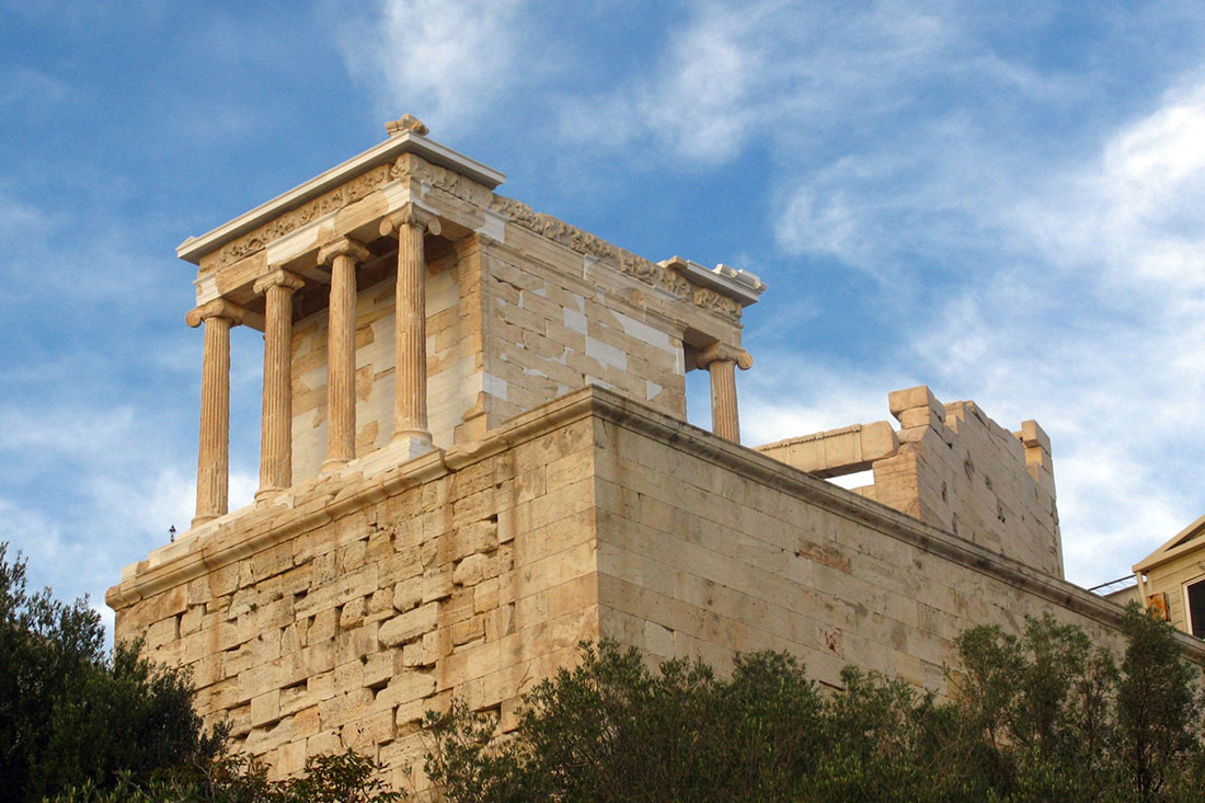 Храм Нікі Аптерос