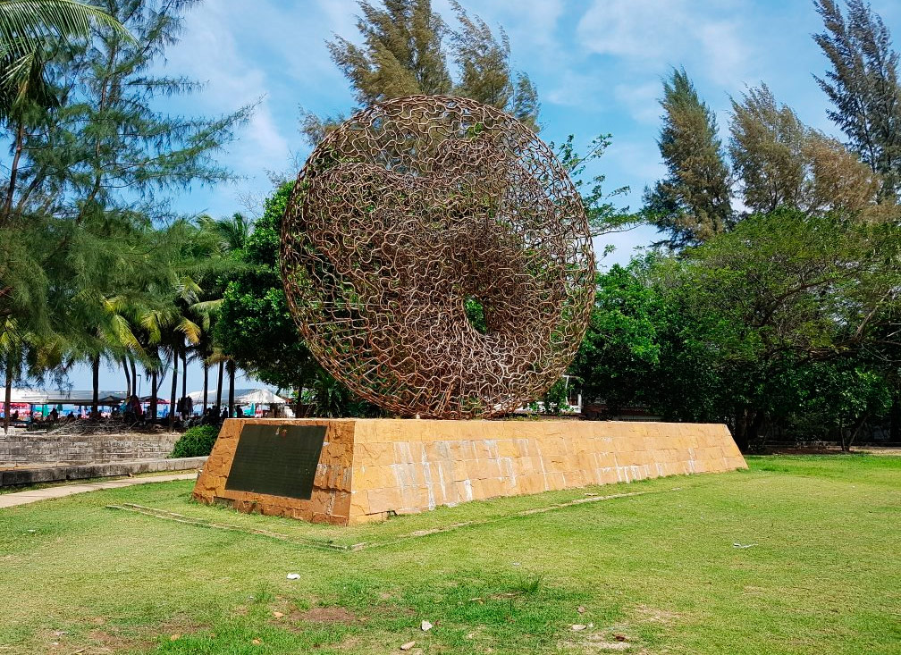 Меморіал жертвам цунамі