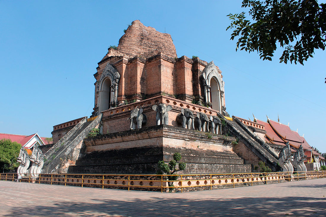 Храм Чеді Луанг