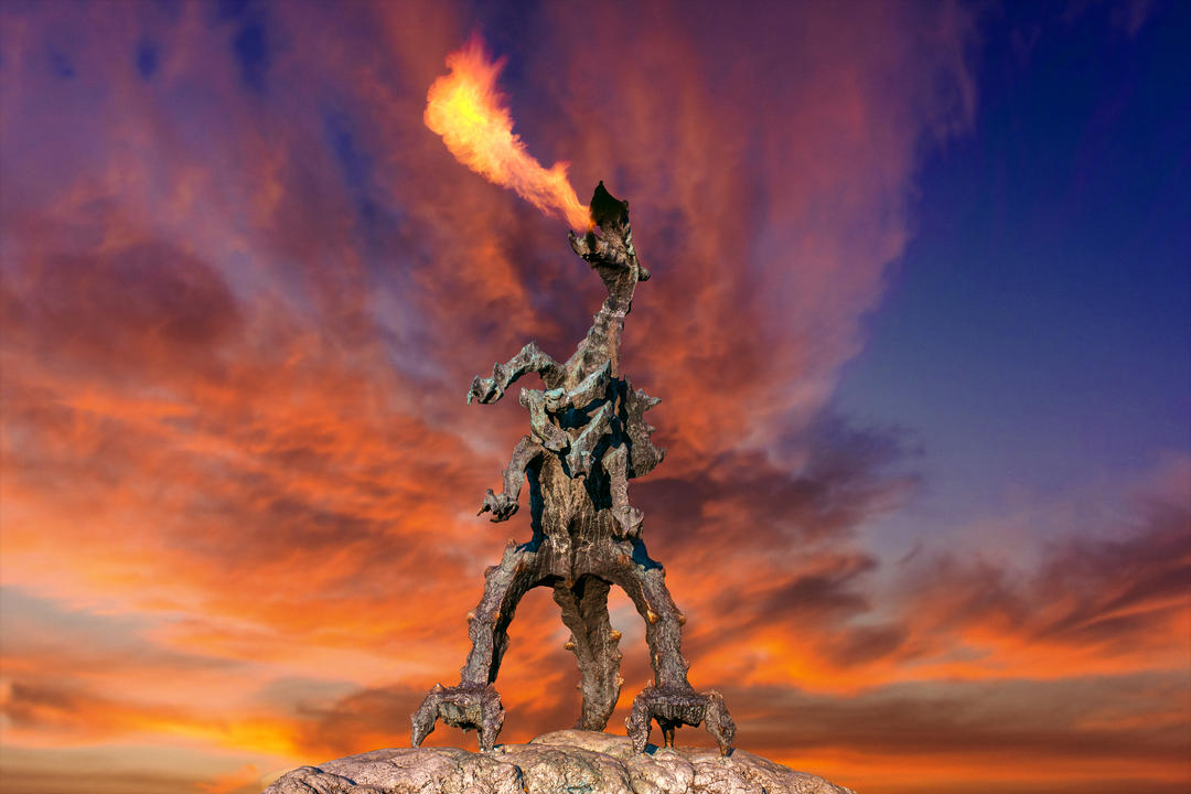 Вогнедишна бронзова скульптура дракона